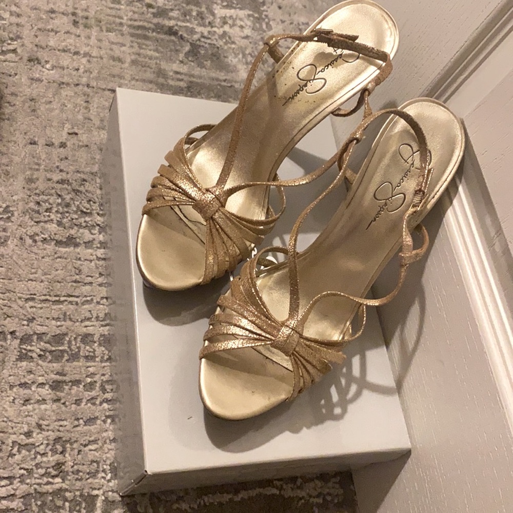 Jessica Simpson heel